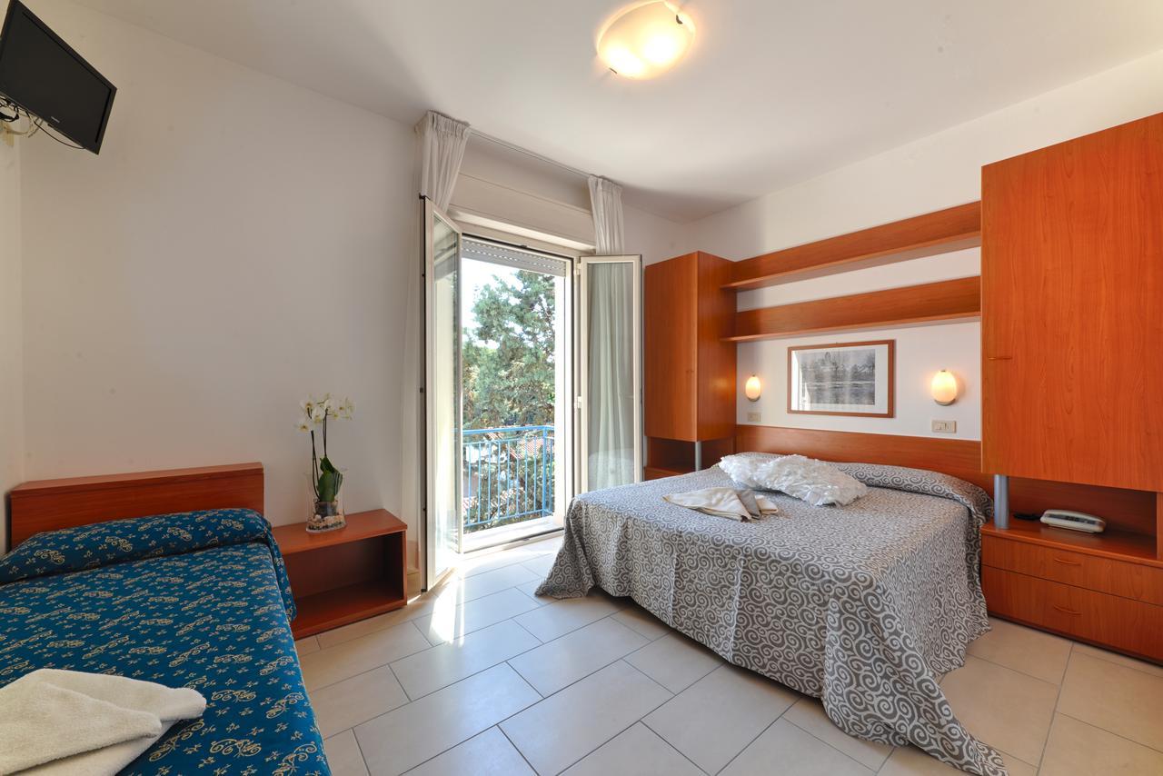 Hotel Taormina ริชโชเน ภายนอก รูปภาพ